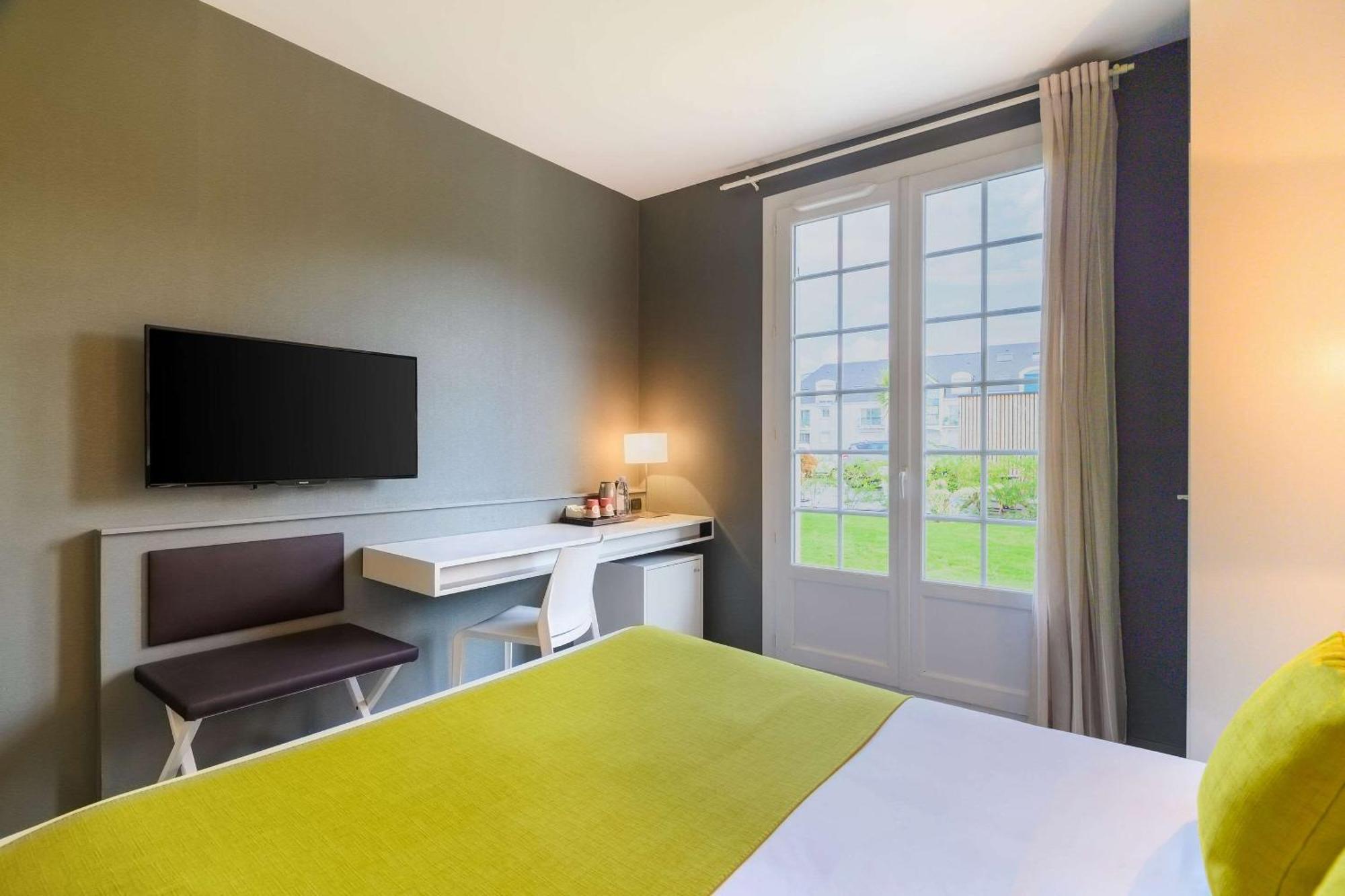 Quality Hotel La Marebaudiere Vannes Centre Exterior foto